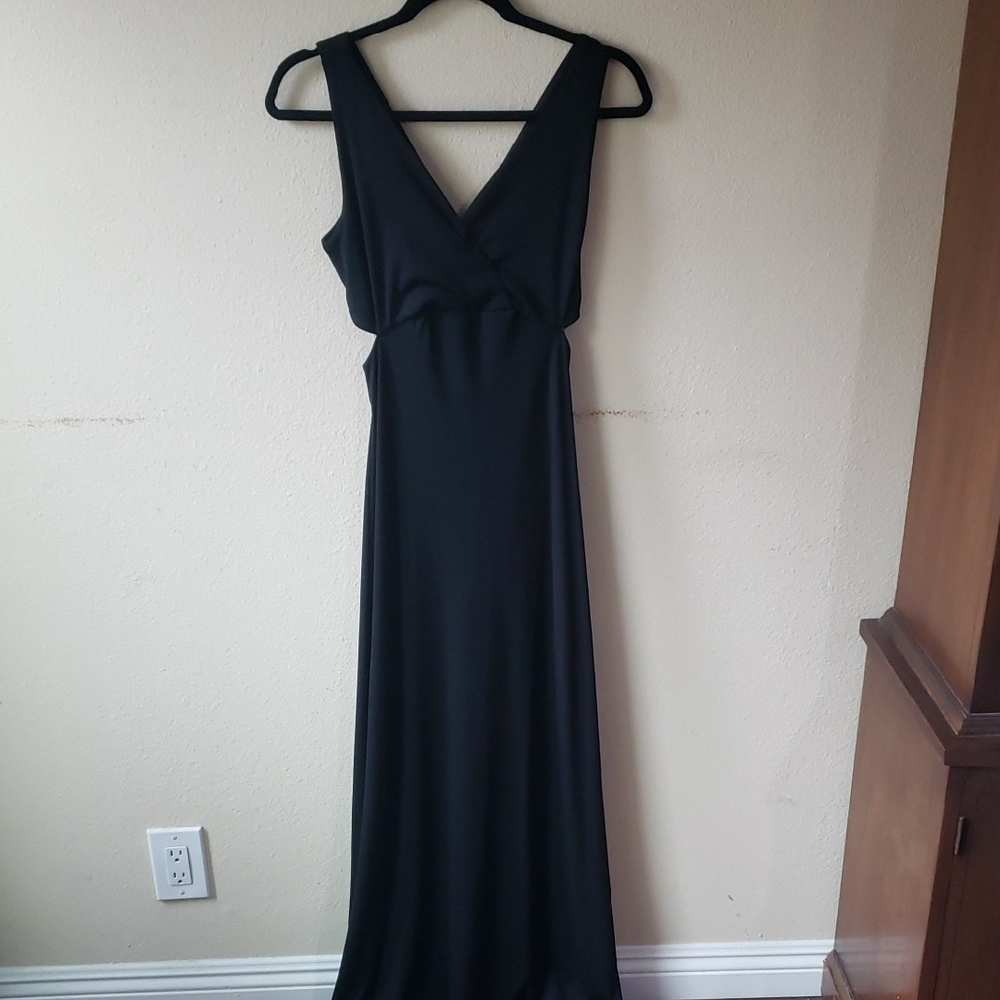 Elegant Black Sleeveless Dress
